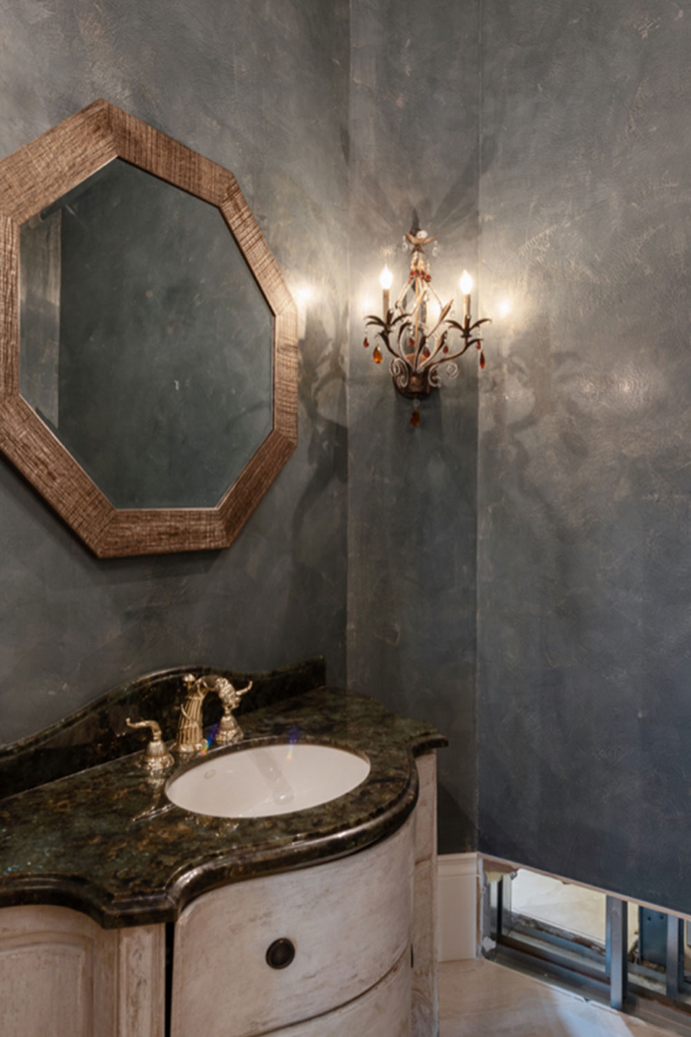QW-Powder-Room-Before